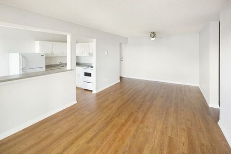 C - 1 Bed, 1 Bath - Photo 4