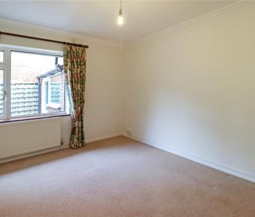 4 bedroom bungalow to rent - Photo 4