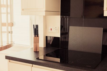 Good Sized 2 Bedroom Property to Let in Reading Town Centre - Photo 5