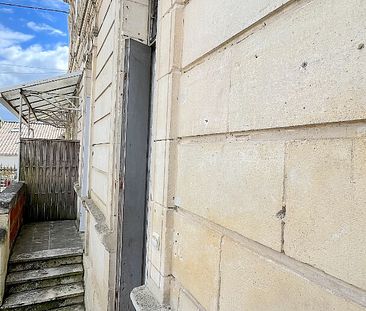 A LOUER APPARTEMENT DE TYPE 1 AVEC BALCONS - SECTEUR CAVIGNAC - Photo 1