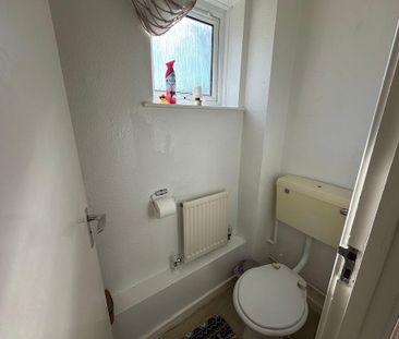 3 bedroom terraced house to rent - Photo 6