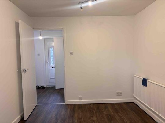 2 bedroom semi-detached house to rent - Photo 1