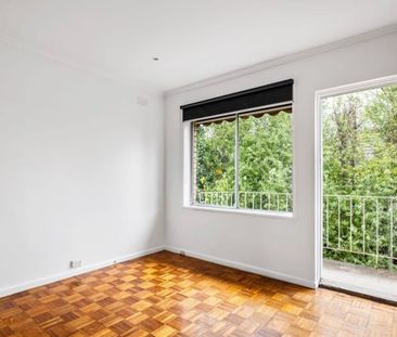 Move in and Enjoy – Prime Essendon Address - Photo 1