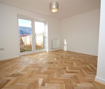 2 bedroom Terraced House to rent in Elm Road, Blaydon-On-Tyne, Tyne... - Photo 2