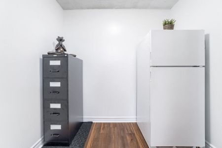 For Lease - 4 Lisa Street Unit# 1207, Brampton, Ontario - Photo 2