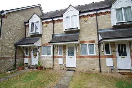 2 bedroom | Terraced house - Photo 3