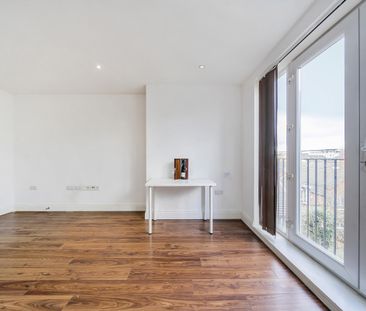 Burnt Oak Broadway, Edgware, HA8 - Photo 4