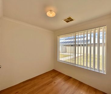 Refreshed Modern 4 x 2 Family Home! - Photo 5