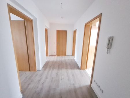 Helle 3-Raum-Wohnung in einem sanierten Gründerzeithaus in Zentrumsnähe von Chemnitz - Photo 5