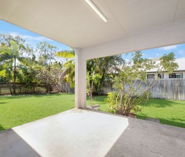 2 Clearwater Ct, 4818, Bushland Beach Qld - Photo 1