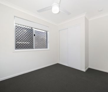 Near new low maintenance duplex- Available soon - Photo 2