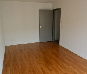 moderne 3.5-Zimmerwohnung an zentraler Lage - Photo 3