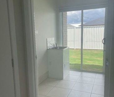Brand New 4 Bedroom Home - Photo 4