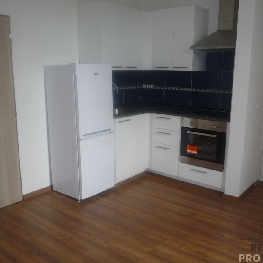 Pronájem bytu 2+kk 42 m², Jeronýmova, Kladno - Фото 1