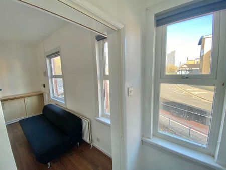 1 Bed Flat, Short Street, CV1 - Photo 4