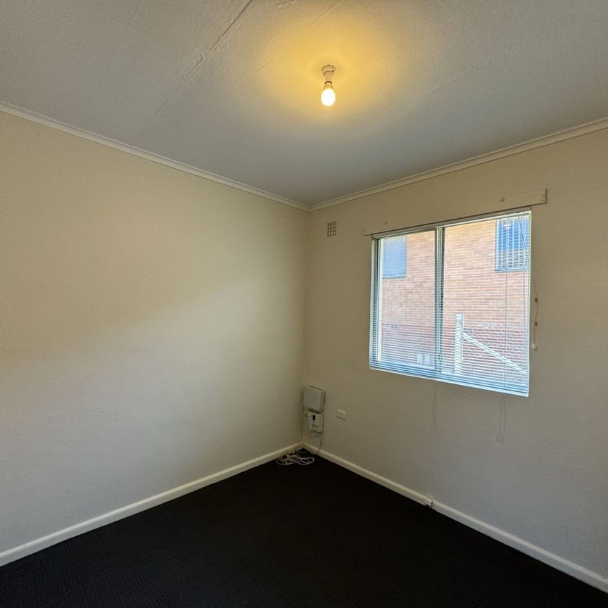 2/13 Adams Street, Queanbeyan - Photo 1