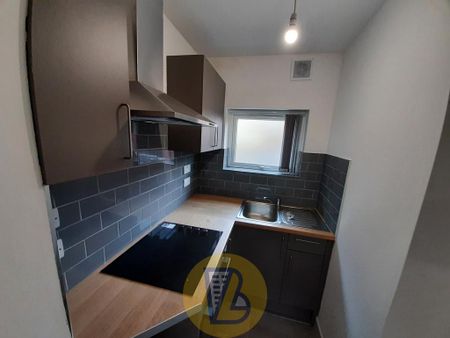 1 bedroom block of apartments to rent - Photo 3