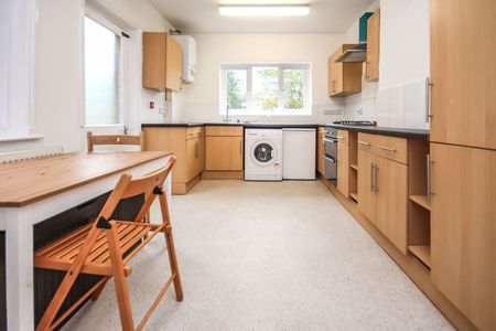 Osborne Road, Bournemouth - Photo 2