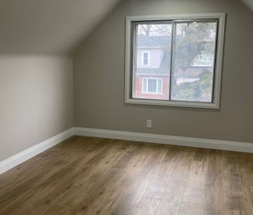 For Lease - 136 Edgemont Street, Hamilton, Ontario - Photo 4