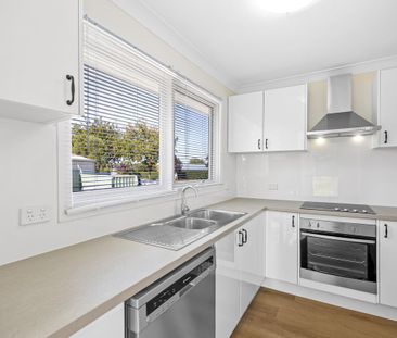 Beautifully Renovated Home - Photo 5