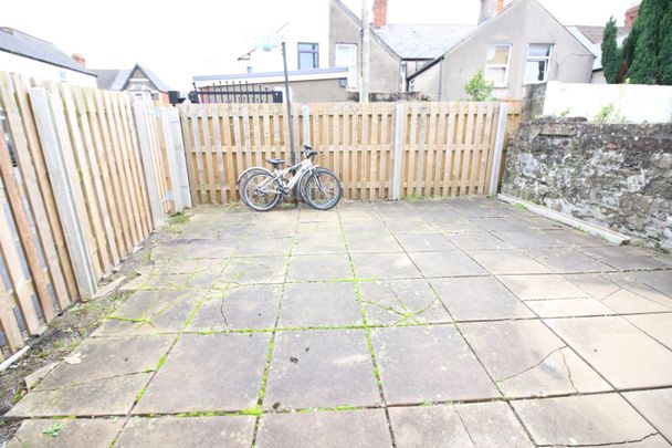 Dogfield street, Cathays - Photo 1