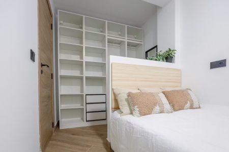 Carrer de lArquitecte Arnau, Valencia, Valencian Community 46020 - Photo 4