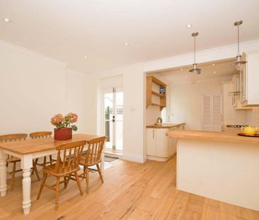 2 bedroom semi-detached house to rent - Photo 3