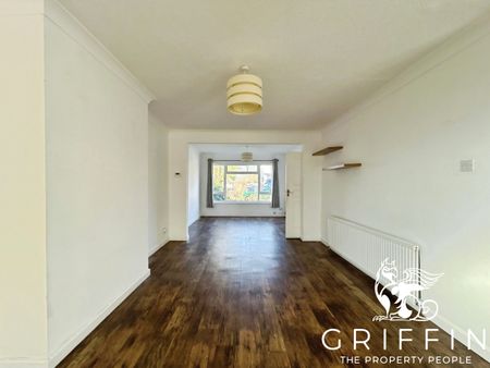 Hill Road, Benfleet, SS7 - Photo 2