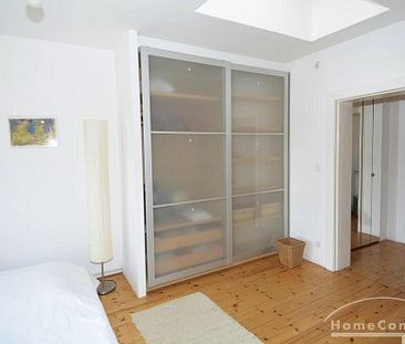 Schöne und helle Dachgeschosswohnung in Berlin Wilmersdorf, möbliert - Photo 1