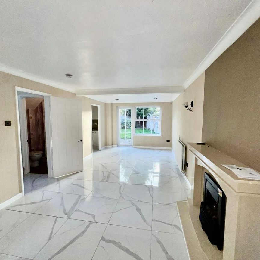 Detached house to rent on - Photo 1