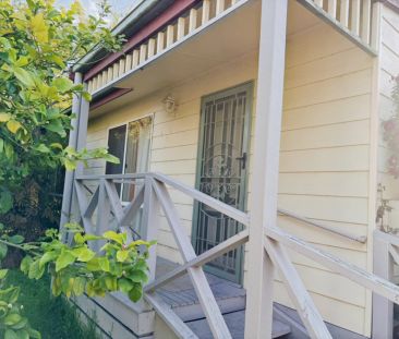 Building 1 - Bedroom 4 - Photo 6