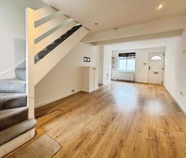 3 bedroom house to rent Napier Road, South Croydon, CR2 - Photo 1