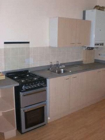 2 bedroom apartment to rent - Photo 2