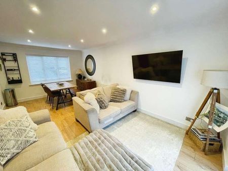 Iestynian Avenue, Cardiff, CF11 - Photo 3