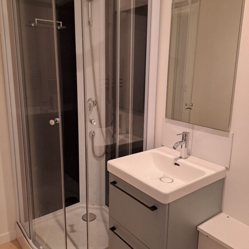 Rare à la location, maison avec 5 chambres de 119 m2 à Aytré - Photo 1