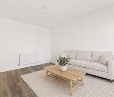 A beautifully presented and high specification, brand new three bed... - Photo 1