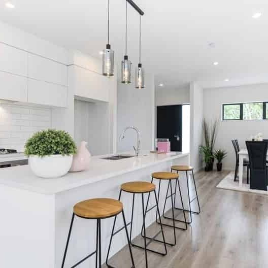 Modern 4 Bedroom Home in Blockhouse Bay - Photo 1