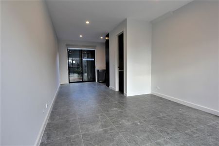 Walk to Springvale CBD - Photo 4