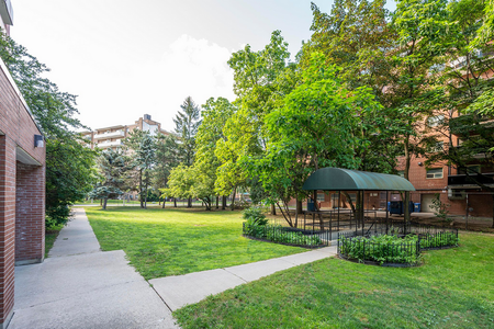 apartments at 45 Paisley Boulevard W - Photo 3