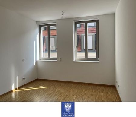 Eindrucksvoll und attraktiv Wohnen in exklusiver Lage am historischen Neumarkt! - Photo 5