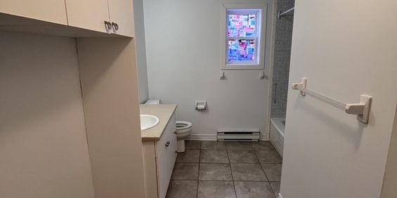 Grand 4 1/2 À Louer - Photo 3