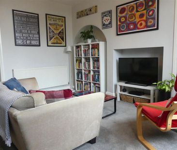 3 bedroom terraced house to rent - Photo 3
