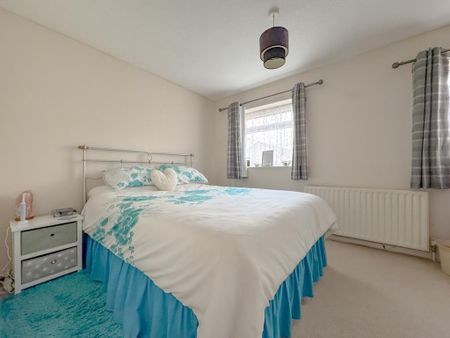 2 bedroom end of terrace house to rent - Photo 3