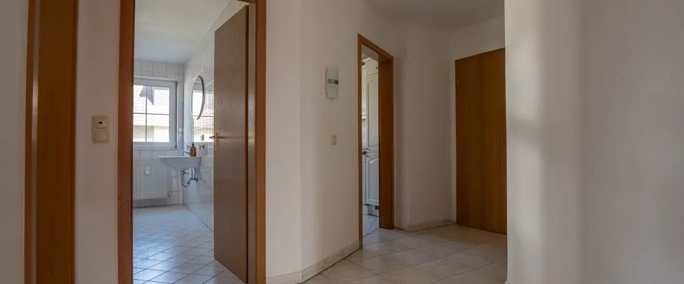 Helle ca. 89.7 m² große 3-Zimmer-Wohnung mit Westloggia, Weitblick bis zur Hohensyburg und Stellplatz - Photo 1