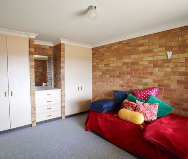 NEAT AND TIDY UNIT - Photo 4