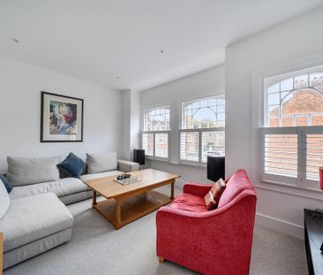 4 bedroom end of terrace house to rent - Photo 1