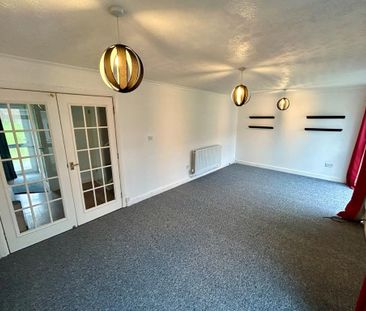 3 bedroom terraced house to rent - Photo 2