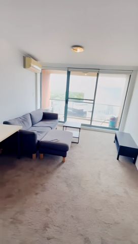 3 beds 2 baths - Photo 3