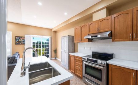 For Lease - 48 Clearfield Drive, Brampton, Ontario - Photo 5