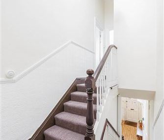 The Upstairs Apartment (Apt 3), 11 Enniskerry Road, Dublin 7, Count... - Photo 3